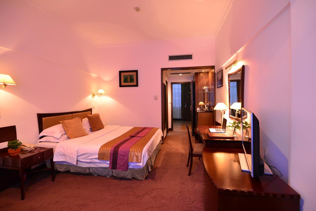 וואישן Baodao Exhibition Center Hotel מראה חיצוני תמונה